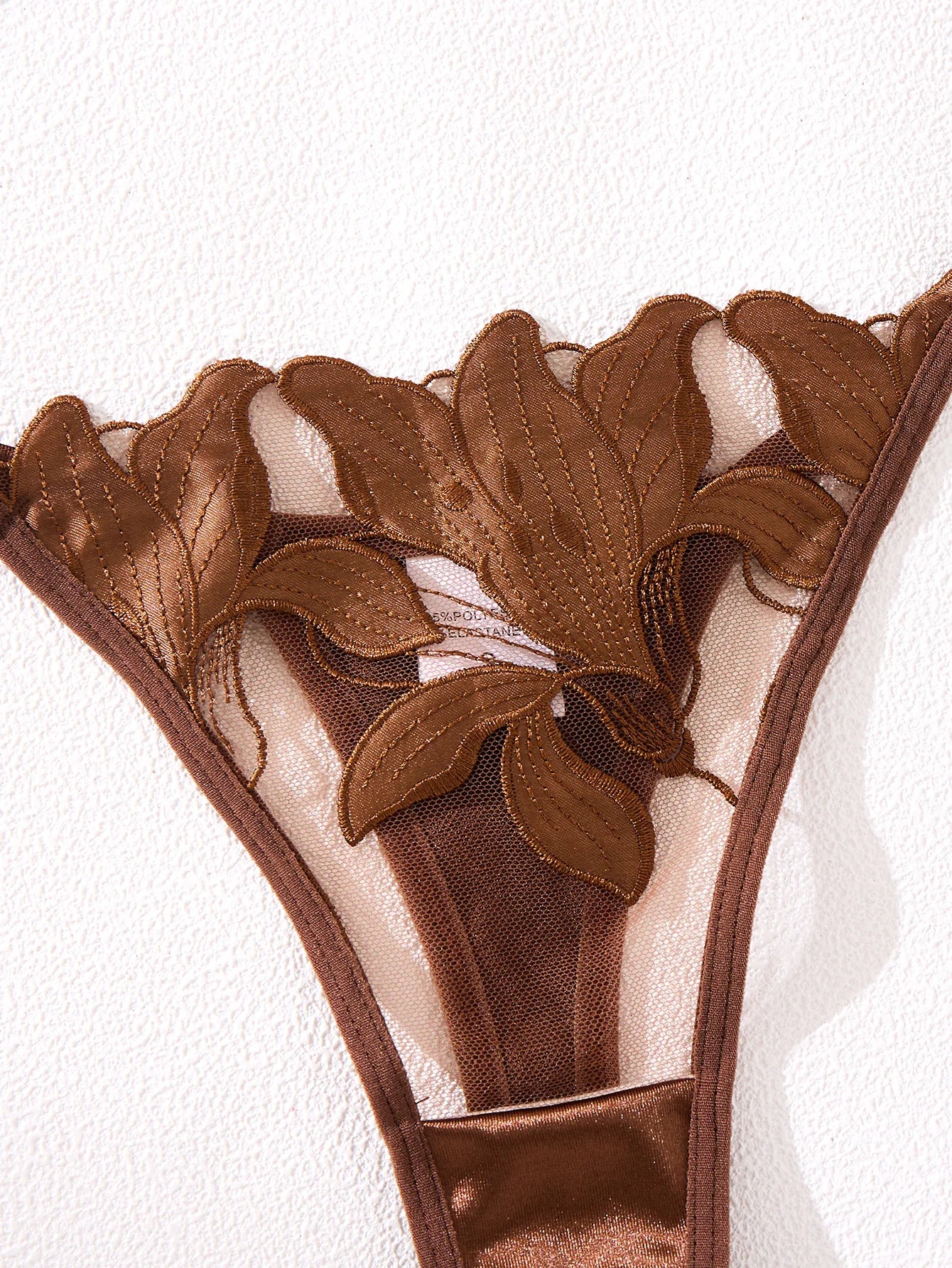 Coffee-colored embroidered print pajama set - A set featuring a floral design suitable for women, a sexy bra ZA824031